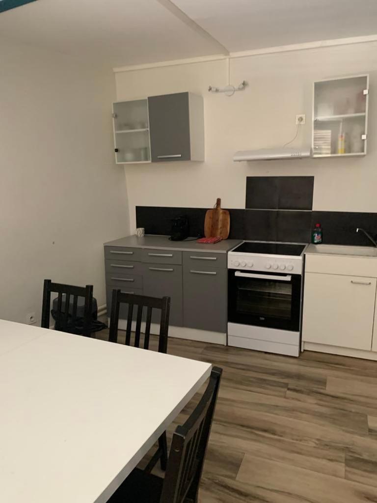 Centre Ville Lons Le Saunier מראה חיצוני תמונה